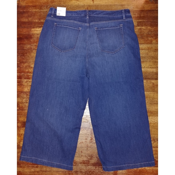 🔥 NWT Lane Bryant stretchy mid-rise wide leg Crop denim jean Capri - Picture 6 of 7